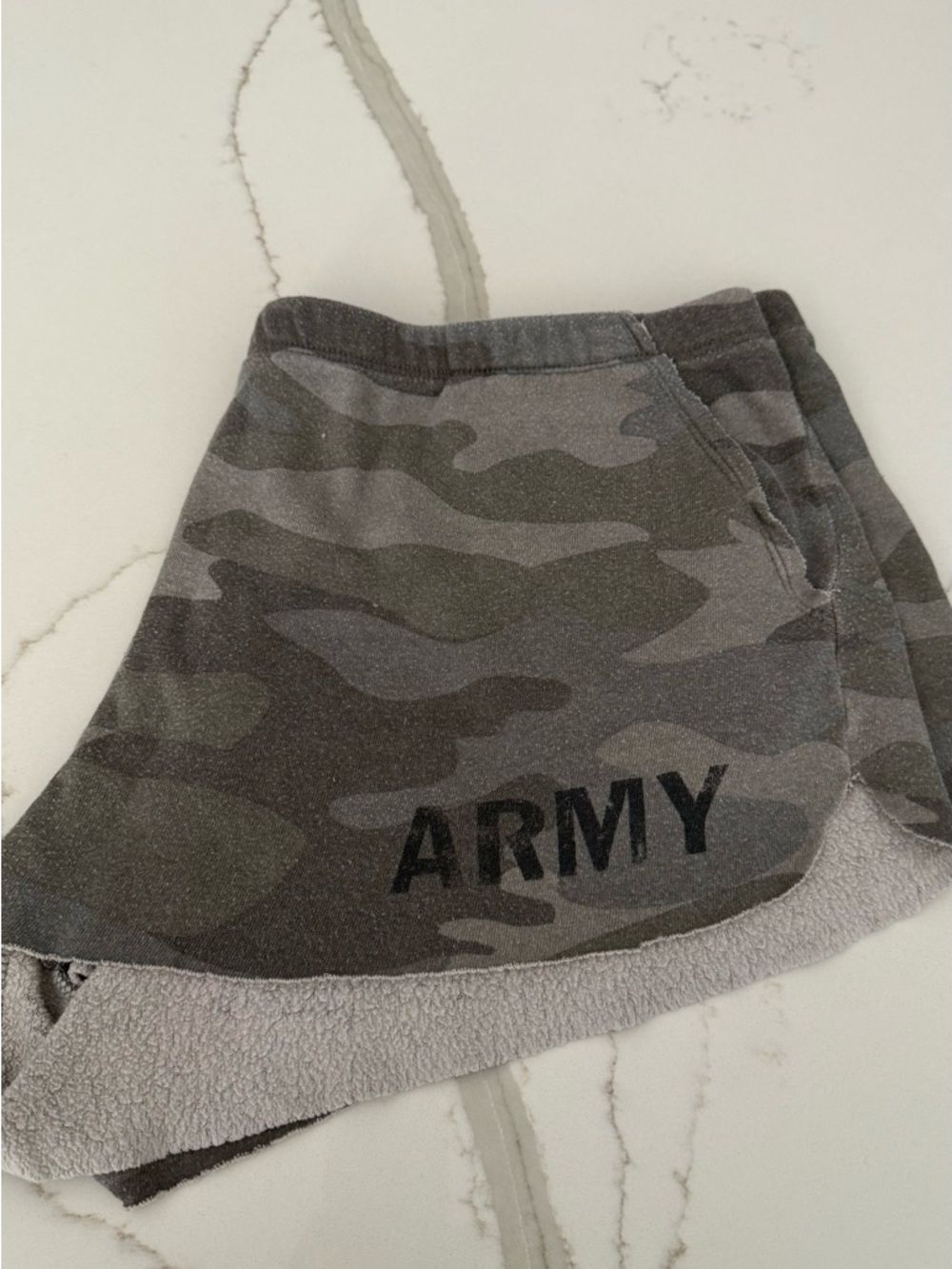 U.S. Army Women's Camo Shorts - Olive Green & Gray Size L - Urban outfitters